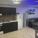 Apartment Dimitris House 4 *